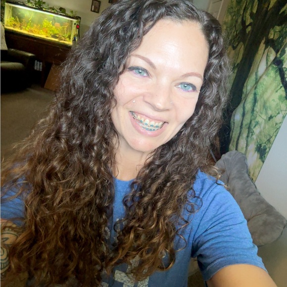 Meet your Posher, Heather - Picture 1 of 1